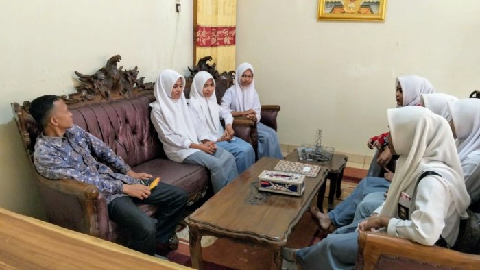 Tanamkan Semangat Juang, Waka Humas Sahrial, S.Pd., Beri Pengarahan Kepada Peserta OMI Provinsi Jambi 2025