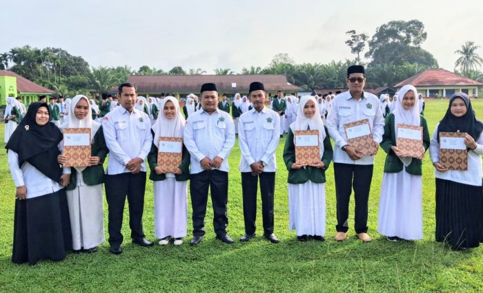 Semangat Baru 2026: MAN 1 Tebo Awali Tahun dengan Semangat Upacara Penuh Prestasi dan Disiplin