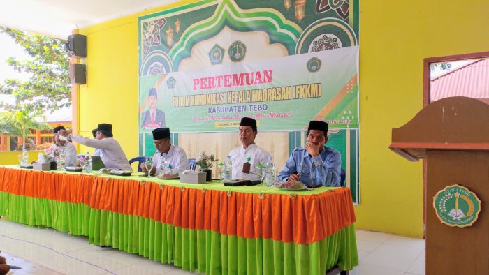 Sinergi Kepala Madrasah Tebo: FKKM Gelar Pertemuan Kuatkan Visi Madrasah Maju Mendunia.