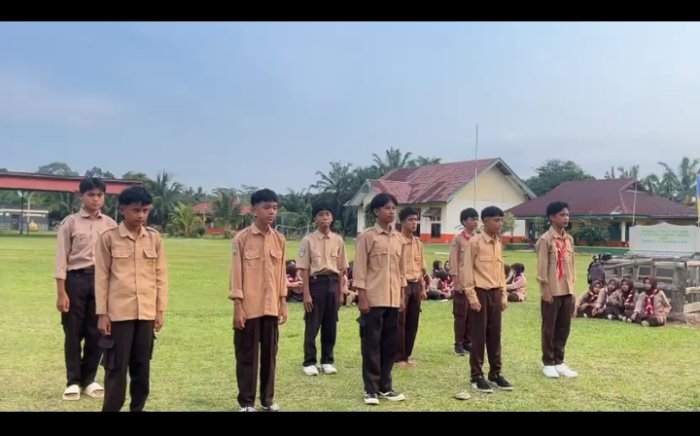 Tingkatkan Kedisiplinan dan Keterampilan, Siswa MAN 1 Tebo Semangat Latihan Pramuka