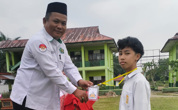 MAN 1 Tebo Gelar Apel Pagi MATAMUDA Sekaligus Pengesahan Siswa Baru