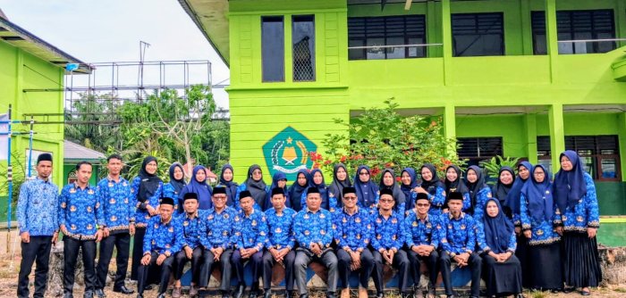 Berita Gembira MAN 1 Tebo Raih Kebanggaan Baru: Dua Guru Lulus PPG dan Sandang Gelar Guru Profesional