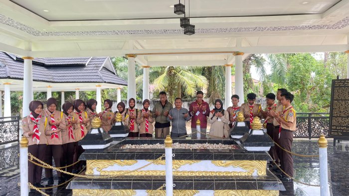 Tanamkan Nilai Kepahlawanan: Usai Raih Prestasi, MAN 1 Tebo Langsung Gelar Ziarah ke Taman Makam Pahlawan