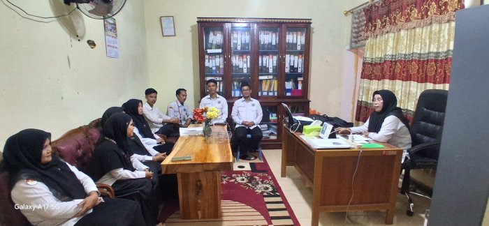 Tingkatkan Efisiensi Kerja, Kaur TU MAN 1 Tebo( Yusmaini,S.Ag.) Pimpin Rapat Khusus Pembagian Tugas Staf Tingkatkan Efisiensi Kerja, Kaur TU MAN 1 Tebo( Yusmaini,S.Ag.) Pimpin Rapat Khusus Pembagian Tugas Staf