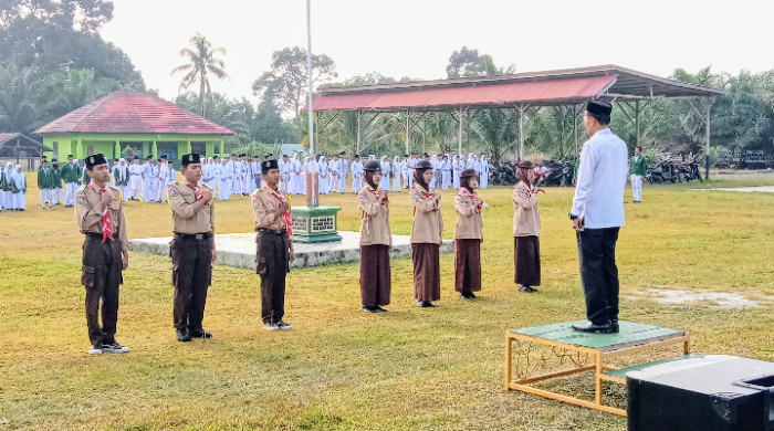 Momen Spesial di MAN 1 Tebo, Upacara Bendera Sekaligus Pengukuhan Dewan Ambalan Kepengurusan Pramuka Pangkalan MAN 1 Tebo. Momen Spesial di MAN 1 Tebo, Upacara Bendera Sekaligus Pengukuhan Dewan Ambalan Kepengurusan Pramuka Pangkalan MAN 1 Tebo.