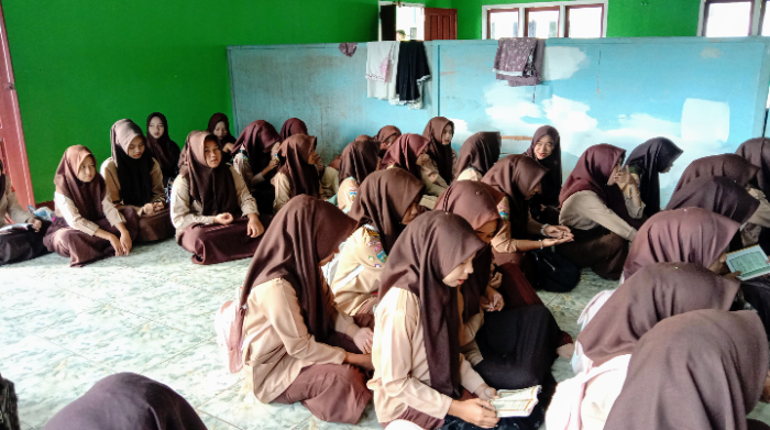Bisa Karena Terbiasa, MAN 1 Tebo Galakkan Rutinitas Baca Yasin dan Tahlil Setiap Jumat Pagi Bisa Karena Terbiasa, MAN 1 Tebo Galakkan Rutinitas Baca Yasin dan Tahlil Setiap Jumat Pagi